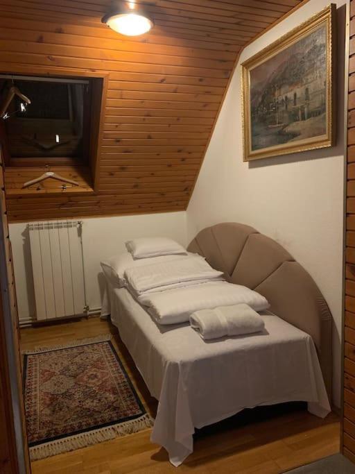 Manor House On The Danube Bend Tahitotfalu