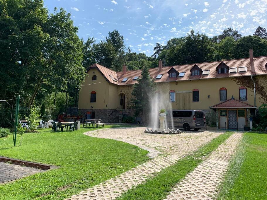 Manor House On The Danube Bend Apartment *
