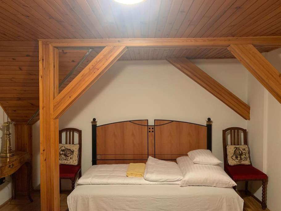 Manor House On The Danube Bend Apartment