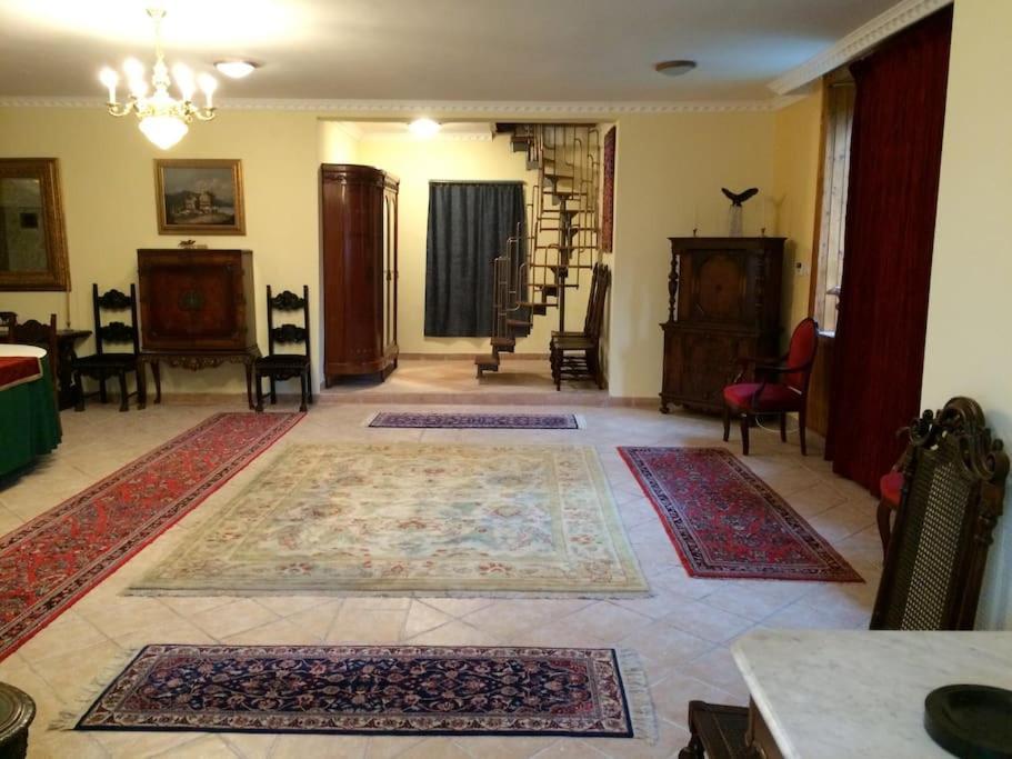 Апартаменти Manor House On The Danube Bend *